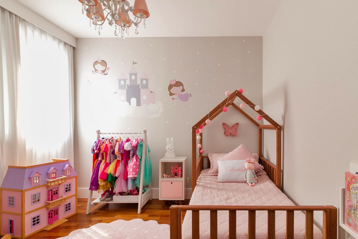 Modelo de criação de um quarto infantil com o tema de Contos de Fadas e Princesas